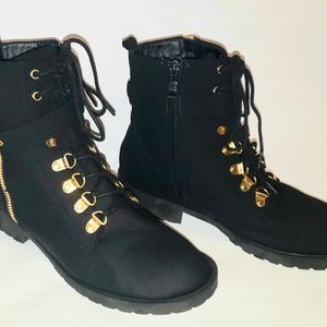 Top Moda Women's 7.5  Alistair Lace-Up Lug Sole Combat Boots Black Suede